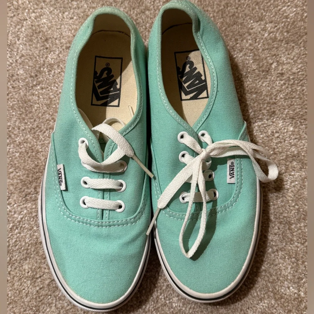 Vans - Picture 1 of 3